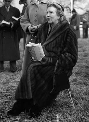 ARCHIVES GREAT BRITAIN 19541206 Elizabeth Arden photographed at an auction in Newmarket where she bought a foal She was a Canadian American businesswoman who built a significant cosmetics company in the United States She was for a time a Russian princess and married to the Russian prince Michael Kvianov sp sw x5600x  Copyright: xx ELIZABETH ARDEN