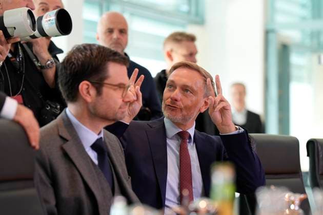 Bilder des Jahres 2024, News 10 Oktober News Themen der Woche KW42 News Bilder des Tages Auftaktbilder, Kabinettssitzung der Bundesregierung Auftaktbilder, Kabinettssitzung der Bundesregierung. Bundesfinanzminister Lindner Bundesjustizminister Buschmann Berlin Berlin GER