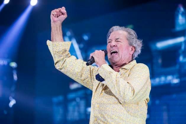 Bilder des Jahres 2024, Entertainment 10 Oktober Entertainment Themen der Woche KW42 Entertainment Bilder des Tages Deep Purple, Konzert in der Max-Schmeling-Halle, Berlin, 19.10.2024 Ian Gillan, Sänger von Deep Purple live auf 1 More Time Tour in der Berliner Max-Schmeling-Halle am 19.10.2024. Berlin Max-Schmeling-Halle