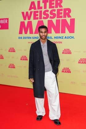 Premiere - Alter Weisser Mann Tijan Njie bei der Premiere zu Alter Weisser Mann im Zoo Palast am 24.10.2024 in Berlin. Copyright: xEventpressxKochanx