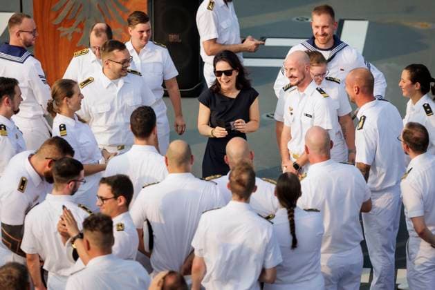 Bilder des Jahres 2024, News 10 Oktober News Themen der Woche KW43 News Bilder des Tages Annalena Baerbock (Buendnis 90 Die Gruenen), Bundesaussenministerin, aufgenommen an Bord des Einsatzgruppenversorgers Frankfurt am Main der Bundeswehr in Goa, 26.10.2024. Fotografiert im Auftrag des Auswaertigen Amtes. Goa Indien Copyright: xKiraxHofmann AAx