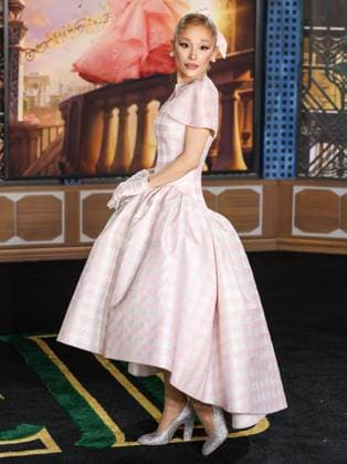 Los Angeles Premiere Of Universal Pictures Wicked LOS ANGELES, CALIFORNIA, USA - NOVEMBER 09: Ariana Grande Butera wearing custom Thom Browne arrives at the Los Angeles Premiere Of Universal Pictures Wicked held at the Dorothy Chandler Pavilion at The Music Center on November 9, 2024 in Los Angeles, California, United States., Credit:Xavier Collin Avalon United States, California, Los Angeles, Dorothy Chandler Pavilion at The Music Center  Copyright: xXavierxCollinx xAvalonx 0932678503