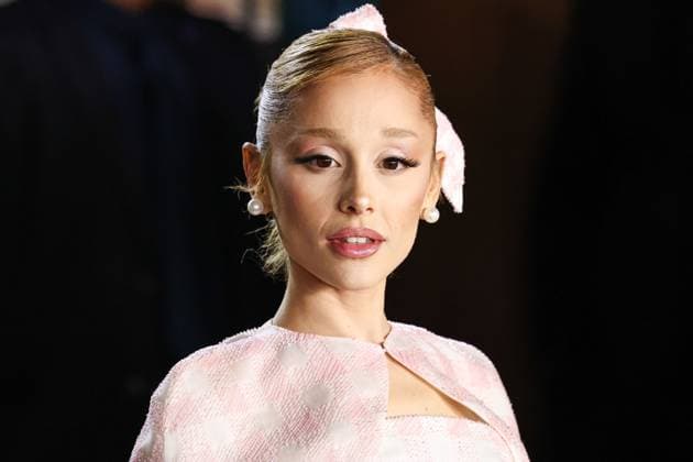 Los Angeles Premiere Of Universal Pictures Wicked LOS ANGELES, CALIFORNIA, USA - NOVEMBER 09: Ariana Grande Butera wearing custom Thom Browne arrives at the Los Angeles Premiere Of Universal Pictures Wicked held at the Dorothy Chandler Pavilion at The Music Center on November 9, 2024 in Los Angeles, California, United States., Credit:Xavier Collin Avalon United States, California, Los Angeles, Dorothy Chandler Pavilion at The Music Center  Copyright: xXavierxCollinx xAvalonx 0932678959