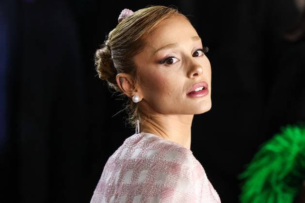 Los Angeles Premiere Of Universal Pictures Wicked LOS ANGELES, CALIFORNIA, USA - NOVEMBER 09: Ariana Grande Butera wearing custom Thom Browne arrives at the Los Angeles Premiere Of Universal Pictures Wicked held at the Dorothy Chandler Pavilion at The Music Center on November 9, 2024 in Los Angeles, California, United States., Credit:Xavier Collin Avalon United States, California, Los Angeles, Dorothy Chandler Pavilion at The Music Center  Copyright: xXavierxCollinx xAvalonx 0932679000