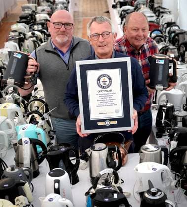 REPRO FREE *PRESS RELEASE NO REPRODUCTION FEE* EDITORIAL USE ONLY The Irish Men™s Shed Association Achieve Official Guinness World Record for the Largest Display of Kettles 19 11 2024 The Irish Men™s Shed Association, sponsored by energy company Flogas, have successfully achieved the official Guinness World Record for the Largest Display of Kettles. Kettles are the most important tool in supporting social connection and mental wellbeing for ˜Shedders™. Over one thousand new and old kettles in working order collected from Sheds nationwide and donated by Flogas were on display at the Association™s annual conference and shedfest in Mucklagh Community Centre, Tullamore, Co. Offaly on Tuesday 19th November 2024. The official Guinne  Copyright: x INPHO JamesxCrombiex 1054045375st