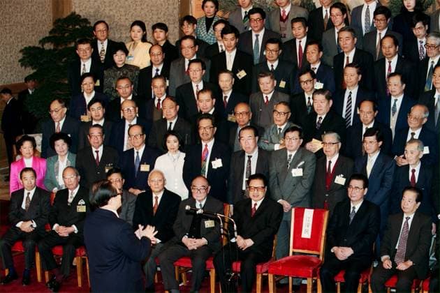 Chinese President Jiang Zemin addresses members of the Preparatory Working Committee (PWC) in Beijing. In the front row are: (from right) Qian Qichen, Chairman of the PWC; Li Peng, Chinese Premier; Qiao Shi, Chairman of the National People s Congress; Ann Tse-kai, Vice-Chairman of the PWC; Lu Ping, Director of the Hong Kong and Macau Affairs Office; Simon Li Fook-sean, Vice-Chairman of the PWC; and Chen Ziying, Deputy Director of Hong Kong and Macau Affairs Office.