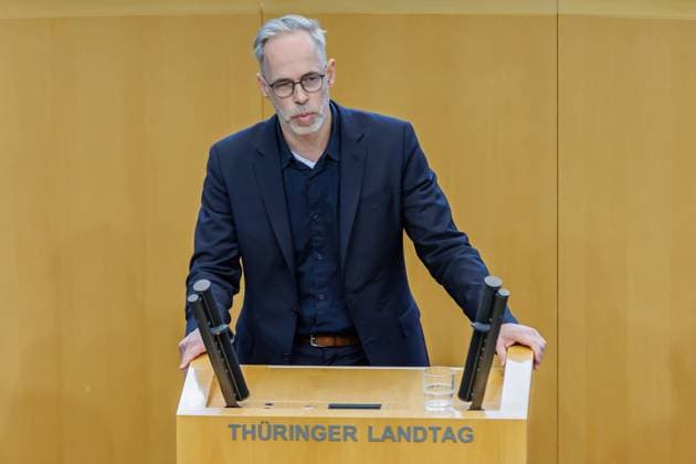 Roberto Kobelt (BSW) am Rednerpult, 13.11.2024, Erfurt (Deutschland), Politik, Thüringer Landtag, 2. Plenarsitzung