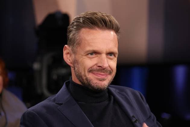 Kabarettist Florian Schroeder zu Gast in der NDR Talk Show, Fototermin am 29.11.2024 im Fernsehstudio Hamburg Lokstedt vor der Sendung im 3. Programm des NDR Fernsehen