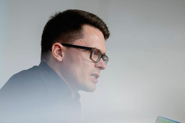 LANDESPRESSEKONFERENZ THÜRINGEN 04 12 2024 - Erfurt: Christian Schaft (Die Linke) in der Landespressekonferenz im Thüringer Landtag am 4. Dezember 2024. _________________