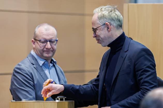 Roberto Kobelt (BSW) bei der Stimmabgabe, 12.12.2024, Erfurt (Deutschland), Politik, Thüringer Landtag, Wahl des Ministerpräsidenten