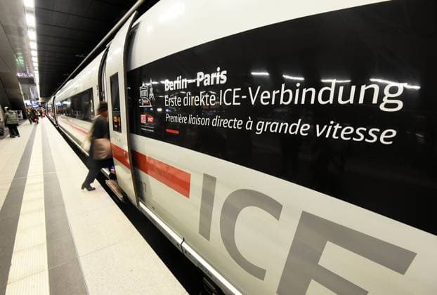 Vom Berliner Hauptbahnhof startete heute um 12:02 Uhr der erste ICE mit einer Direktverbindung nach Paris. Erste ICE-Verbindung nach Paris