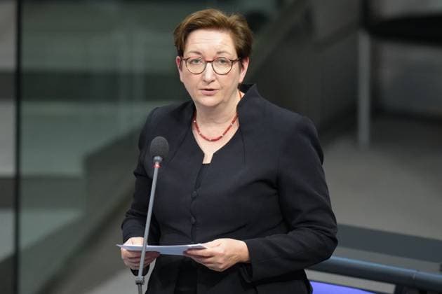 News Bilder des Tages Deutscher Bundestag, 206. Plenarsitzung Bundesbauministerin Klara Geywitz (SPD) bei der Befragung der Bundesregierung bei der 206. Sitzung des Deutschen Bundestag in Berlin, 18.12.2024 Berlin Berlin Deutschland