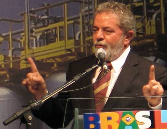 Brazilian President Luiz Inacio Lula da Silva speaks on June 20, 2006, at the Presidente Getulio Vargas refinery in Araucaria, Brazil. (Jack Chang KRT) ARAUCARIA BRA EDITORIAL USE ONLY Copyright: xx 1032035 JACKxCHANGx krtphotoslive218825