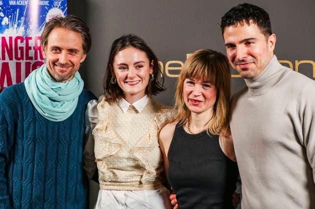 Axel Schreiber gestorben Axel Schreiber, Lea van Acken, Laura Fischer und Toni Gojanovic bei der Premiere des Kinofilms Fünf Finger sind ne Faust im CineMotion. Berlin, 07.01.2025