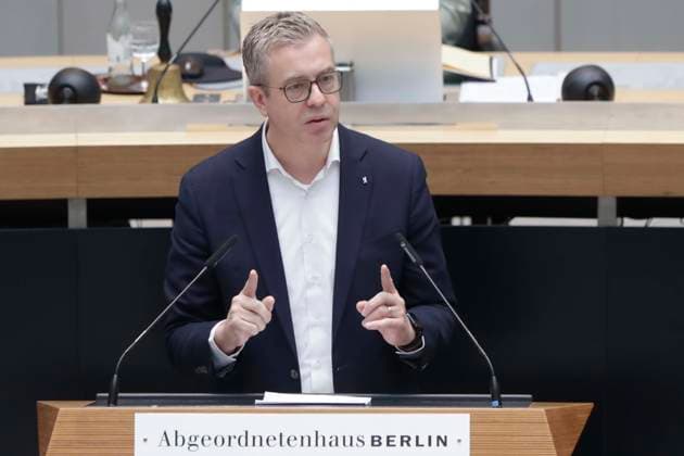 Stefan Evers, Finanzsenator, CDU, Rede, in der 56. Plenarsitzung Berliner Abgeordnetenhaus, Landesparlament, Berlin, Therma: Finanzen in Berlin, Berlin Deutschland, Germany