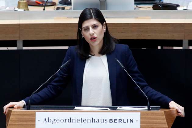 Derya Caglar, SPD, Rede in der 7. Plenarsitzung Berliner Abgeordnetenhaus, Landesparlament, Berlin, Berlin Deutschland, Germany