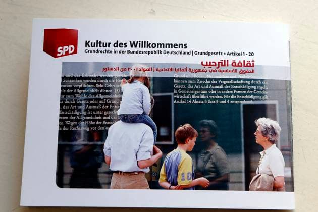 Grundgesetz der Bundesrepublik Deutschland auf Arabisch, eine Publikation der SPD, Berlin Deutschland, Germany
