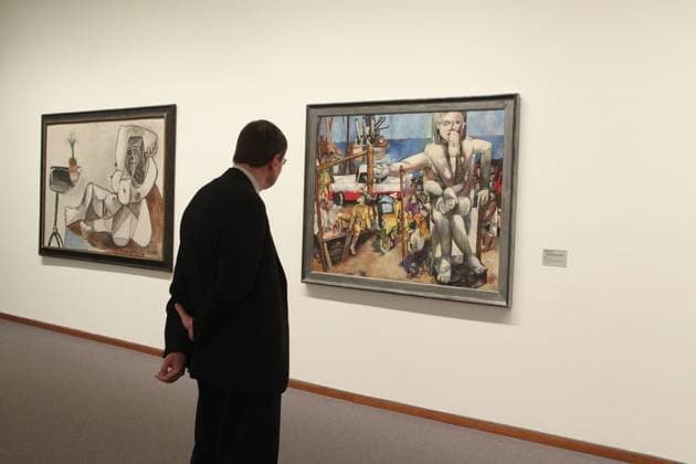 Neue Nationalgalerie - Der geteilte Himmel . Die Sammlung von 1945-1968. Ausstellung vom 11. 11.2011 bis zum Fruehjahr 2013. Harald Metzkes: Abtransport der sechsarmigen Goettin Berlin Deutschland, Germany