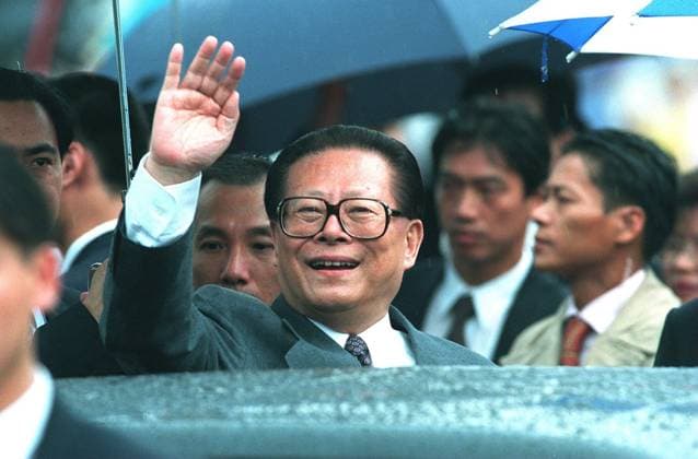 CHINESE PRESIDENT JIANG ZEMIN ARRIVES IN HK FOR THE HK HANDOVER. 30 JUN 97