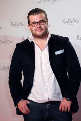 Gregor Nebel beim OMEGA Ladymatic Cocktail im Berliner Kaufhaus KaDeWe, Berlin Deutschland, Germany