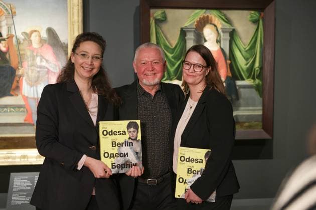 Bilder des Jahres 2025, Entertainment 01 Januar Entertainment Themen der Woche KW04 Entertainment Bilder des Tages Pressekonferenz Berliner Gemäldegalerie Â«Von Odesa nach Berlin. Europäische Malerei des 16. bis 19. JahrhundertsÂ» Sabine Lata (Kuratorin der Ausstellung, Gemäldegalerie) Ihor Poronyk (Direktor des Odesa Museums für Westliche und Östliche Kunst) Dagmar Hirschfelder (Direktorin der Gemäldegalerie und Kuratorin der Ausstellung) Übersicht Galerie Gäste Gemälde Atmosphäre Pk zur Sonderausstellung Berliner Gemäldegalerie Â«Von Odesa nach Berlin. Europäische Malerei des 16. bis 19. JahrhundertsÂ» (24.1.-22.6.) im Kulturforum Berlin am 22.01.2025 Copyright: xEventpressxLlerenax
