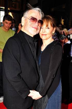 Angelica Domroese mit Ehemann Hilmar Tade bei der Kinopremiere bis zum Horizont, dann links in der Kulturbrauerei in Berlin.roter teppich, red carpet, Berlin Deutschland, Germany