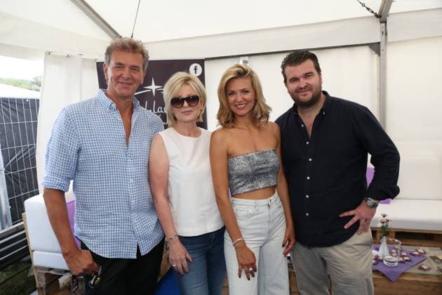 Ella Endlich mit Vater Norbert Endlich, Carmen Nebel und Sohn Gregor Nebel beim SchlagerOlymp - Das groesste Schlager Open Air in Berlin - Luebars am 10.08.2019 Berlin Germany