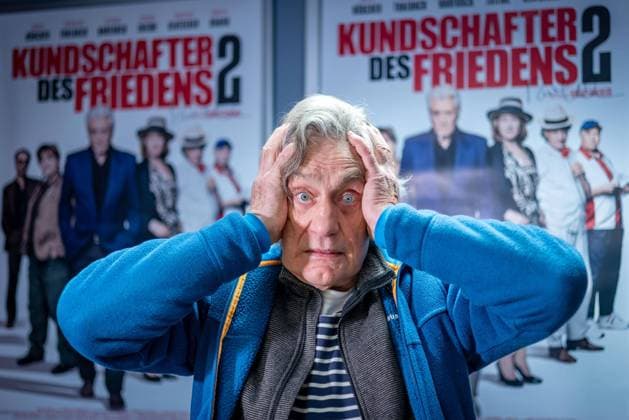 Bilder des Jahres 2025, Entertainment 01 Januar Entertainment Themen der Woche KW04 Vorpremiere des Film Kundschafter des Friedens 2 mit Schauspieler Winfried Glatzeder im CineStar Kino in Chemnitz am 21.01.2025. In der Komödie von Regisseur Robert Thalheim spielt Glatzeder die Rolle des Harry. Chemnitz Sachsen Deutschland