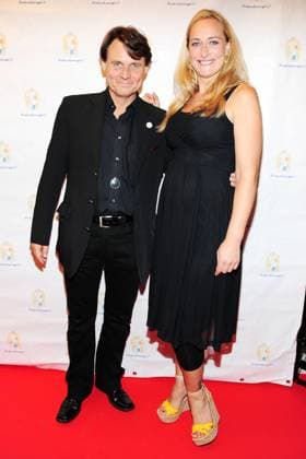 Wolfgang Bahro mit Eva Mona Rodekirchen, Schwanger bei der GALA Sommernachtstraum, GALA der Kinderschutzengel n Berlin,gala, kinderschutz,engel Berlin Deutschland, Germany