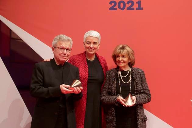 Charlotte Knobloch, Daniel Libeskind, Preistraeger, und Hetty Berg, mi., beim Preis fuer Verstaendigung und Toleranz 2021 in Berlin, Juedisches Museum, Berlin Deutschland, Germany