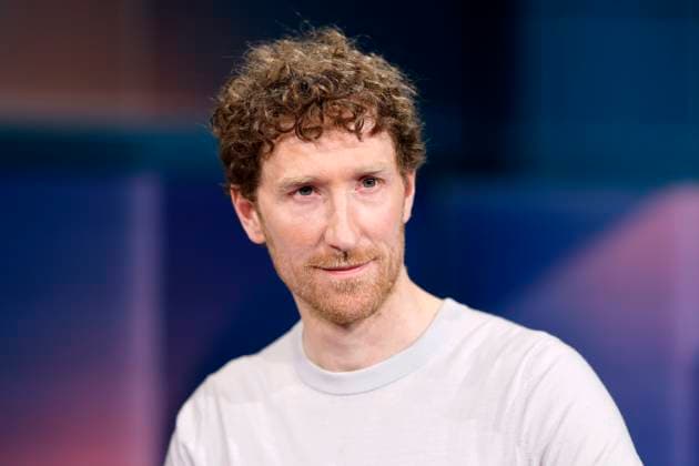 Moderator Louis Klamroth in der ARD-Talkshow hart aber fair in den WDR-Studios Köln. Köln, 27.01.2025 NRW Deutschland Copyright: xChristophxHardtx