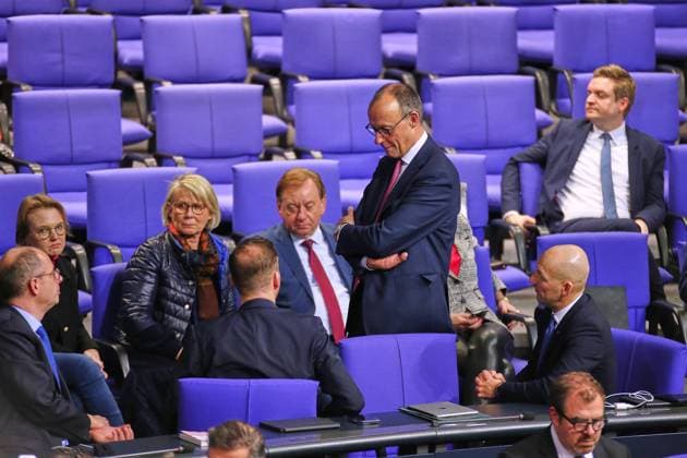 Bilder des Jahres 2025, News 01 Januar News Themen der Woche KW05 Berlin, Deutschland, 31.01.2025: Deutscher Bundestag: 211. Bundestagssitzung: CDU-Chef Friedrich Merz wartet in der Unionsfraktion auf das Ergebnis der namentlichen Abstimmung über das sogenannte Zustrombegrenzungsgesetz Copyright: xdtsxNachrichtenagenturx dts_57272
