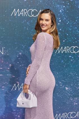 News Bilder des Tages Alessandra Ambrosio - Marc Cain Fashion Show Parallel Universe im Rahmen der Fashion Week Berlin im Kraftwerk in Berlin am 31.01.2025. Marc Cain Fashion Show Parallel Universe