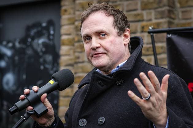 Protesters clash with police and speakers rally against planned new Chinese super-embassy at Royal Mint Court in London, UK London, UK, 08th Feb 2025. Tom Tugendhat, Conservative MP speaks. Protesters rally to object China™s proposed new super-embassy at Royal Mint Court near the Tower of London before an upcoming by the government. The protest attracts several high calibre speakers. Protesters include local residents, as well as those representing Uyghurs, Tibetans, Hong Kongers and Chinese dissidents., Credit:Imageplotter Avalon  Copyright: xImageplotterx xAvalonx 0961289935