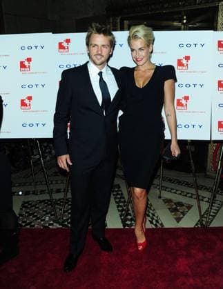 Sarah Connor mit ihrem neuen Freund ihr Manager Florian Fischer Sarah Connor and boyfriend DKMS 4TH ANNUAL GALA : LINKED AGAINST LEUKEMIA New York - NY USA - 29.04.2010 Photo BREUELBILD PPP-NYPic Postfach 700210 D-22045 HAMBURG Tel.+49 - (0)40 66976697 E-Mail:breuel@breuel-bild.de Beleg und Honorarpflichtig + 7,00 % UST. www.breuel-bild.de NY Amerika