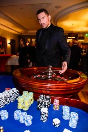 Benjamin Piwko zu Gast bei der Bond Party 2020 im Aspria Uhlenhorst am Samstag 15.02.2020 in Hamburg HH Deutschland