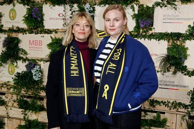 Heike Makatsch und Rosalie Thomass bei der Medienboard Party 2025 im Rahmen der Berlinale 2025 am Holzmarkt. Berlin, 15.02.2025