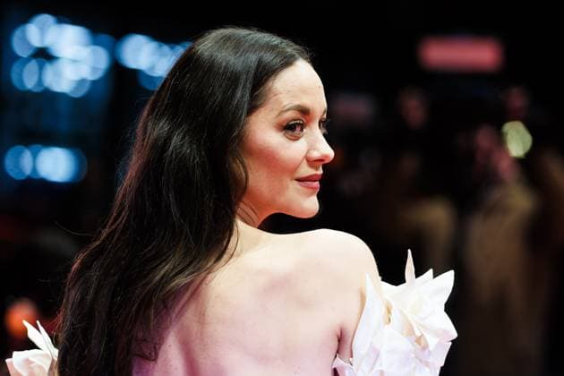 Bilder des Jahres 2025, Entertainment 02 Februar Entertainment Themen der Woche KW07 Entertainment Bilder des Tages World Premiere of The Ice Tower , Berlinale Palast, Berlin, Germany Marion Cotillard seen at the World Premiere of The Ice Tower during Berlinale (Berlin Film Festival) at Berlinale Palast, Berlin, , Germany on 16 February 2025. Picture, Credit:Julie Edwards Avalon Germany, Potsdammer Platz, Berlin, Berlinale Palast Copyright: xJuliexEdwardsx xAvalonx 0964898847
