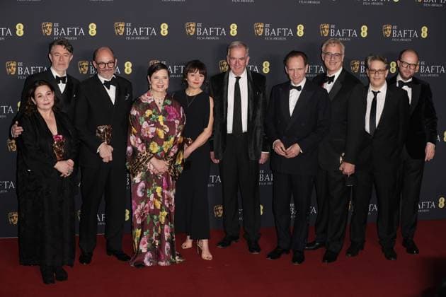 Bilder des Jahres 2025, Entertainment 02 Februar Entertainment Themen der Woche KW07 Entertainment Bilder des Tages 78th BAFTA British Academy Film Awards, Press Room at Royal Festival Hall in London, UK, on 16th February 2025 Best Film - Conclave. Isabella Rossellini, Ralph Fiennes, Edward Berger at the Press Room for the 78th BAFTA British Academy Film Awards at The Royal Festival Hall in London, UK, on 16th February 2025, Credit:James Shaw Avalon UNITED KINGDOM, LONDON, London Copyright: xJamesxShawx xAvalonx 0964944684