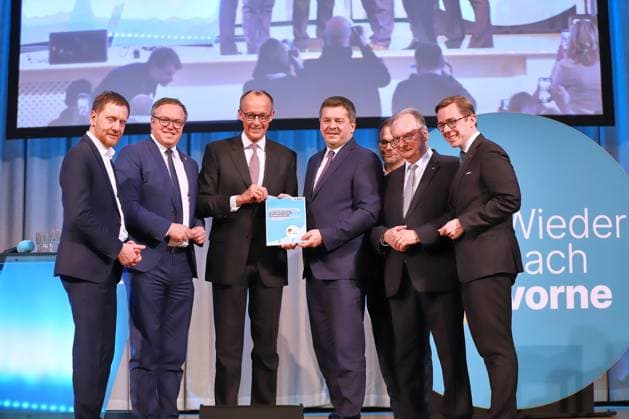Halle (Saale), Sachsen-Anhalt, Deutschland, 18.02.2025: Dormero Hotel: CDU-Wahlkampfveranstaltung: Michael Kretschmer, Mario Voigt, Friedrich Merz, Sven Schulze, Jan Redmann, Reiner Haseloff, Philipp Amthor Copyright: xdtsxNachrichtenagenturx dts_59836