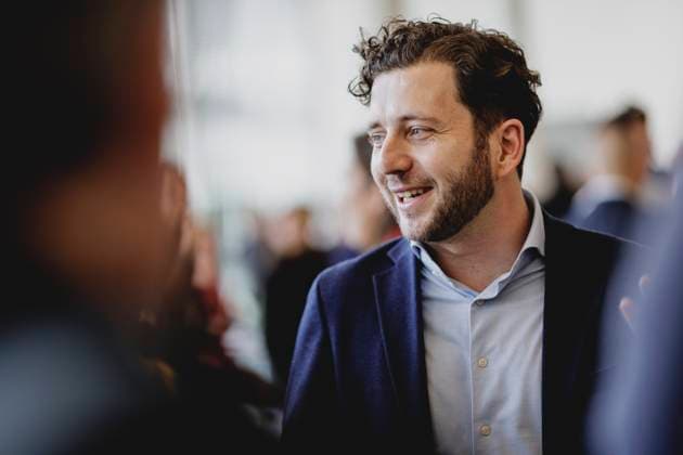Felix Banaszak, Co-Vorsitzender von Buendnis 90 Die Gruenen, aufgenommen im Rahmen der Konstituierenden Fraktionssitzung von Buendnis 90 Die Gruenen nach der Bundestagswahl in Berlin, 25.02.2025. Berlin Deutschland Copyright: xFlorianxGaertnerx