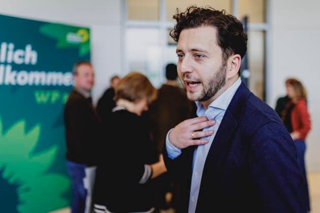 Felix Banaszak, Co-Vorsitzender von Buendnis 90 Die Gruenen, aufgenommen im Rahmen der Konstituierenden Fraktionssitzung von Buendnis 90 Die Gruenen nach der Bundestagswahl in Berlin, 25.02.2025. Berlin Deutschland Copyright: xFlorianxGaertnerx
