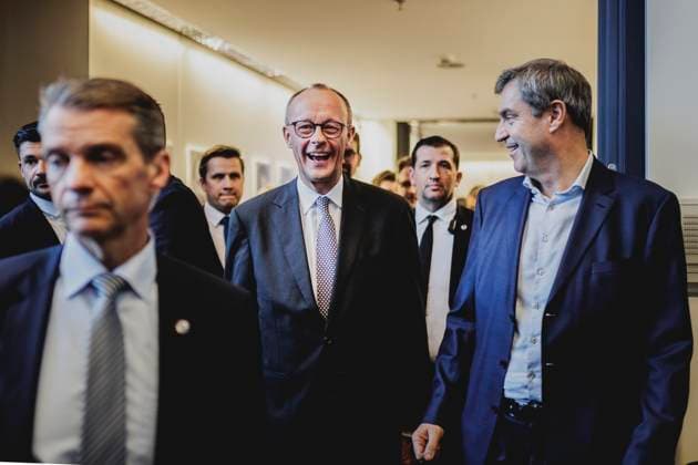 Bilder des Jahres 2025, News 02 Februar News Themen der Woche KW09 Bilder des Jahres 2025, News 02 Februar News Bilder des Tages (L-R) Friedrich Merz, CDU-Parteivorsitzender und Kanzlerkandidat, und Markus Soeder, Ministerpraesident von Bayern, aufgenommen vor der Konstituierenden Fraktionssitzung der CDU CSU nach der Bundestagswahl in Berlin, 25.02.2025. Berlin Deutschland Copyright: xFlorianxGaertnerx