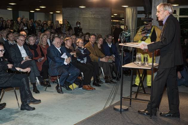 Käthe-Kollwitz-Preis 2020 Timm Ulrichs Dankesrede zum Käthe-Kollwitz-Preis 2020 an Timm Ulrichs im Studiofoyer der AdK Hanseatenweg und Ausstellungseröffnung Timm Ulrichs: Weiter im Text in der Akademie der Künste Hanseatenweg am 22.01.2020 - foto gezett - www.gezett.de Fotos: gezett