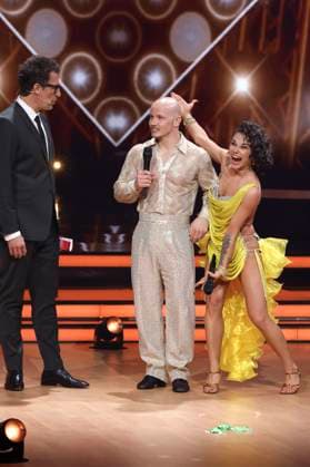 Daniel Hartwich, Fabian Hambüchen und Anastasia Maruster in der zweiten Live-Show der 18. Staffel der RTL-Tanzshow Let s Dance im MMC Coloneum. Köln, 07.03.2025