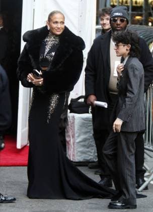 March 23, 2025 Jennifer Lopez and Emme Maribel Muniz arrival to Othelio Broadway Revival Opening Night at Ethel Barrymore Theatre in New York. March 23, 2025 Copyright: xRWx