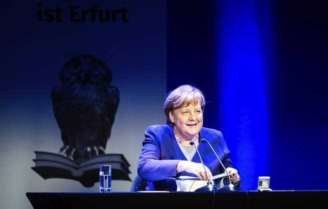Bilder des Jahres 2025, Entertainment 03 März Entertainment Themen der Woche KW13 News Bilder des Tages Entertainment Bilder des Tages ** NUR FÜR REDAKTIONELLE ZWECKE ** EDITORIAL USE ONLY **<p>25 03 2025-Erfurt: Altbundeskanzlerin Angela Merkel (CDU) liest am Abend in der Alten Oper in Erfurt aus ihrem Buch Freiheit ( Deutschland Thueringen Erfurt Copyright: SaschaxFromm