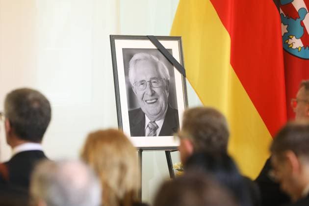 Bilder des Jahres 2025, News 03 März News Themen der Woche KW13 News Bilder des Tages Trauerstaatsakt für Bernhard Vogel Mainz, 25.3.2025 Trauerstaatsakt für Bernhard Vogel im Festsaal der Mainzer Staatskanzlei in Mainz Rheinland-Pfalz Deutschland Copyright: xMatthiasxGränzdörferx