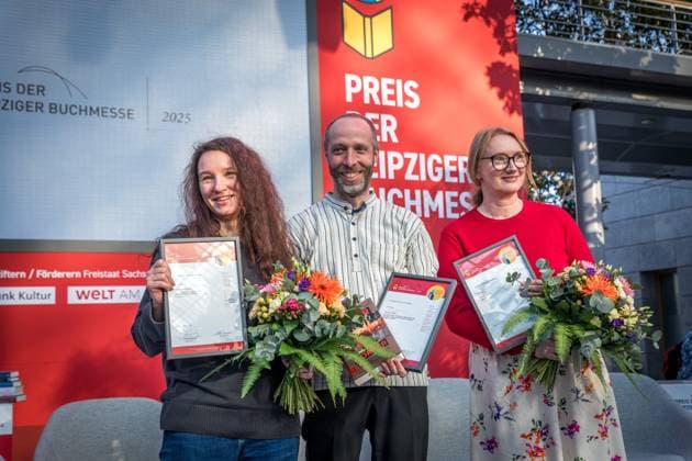 Bilder des Jahres 2025, Entertainment 03 März Entertainment Themen der Woche KW13 News Bilder des Tages Preisverleihung des Preises der Leipziger Buchmesse: Preisträger Kristine Bilkau, Thomas Weiler und Irina Rastorgueva Leipziger Buchmesse 2025 Tag 1