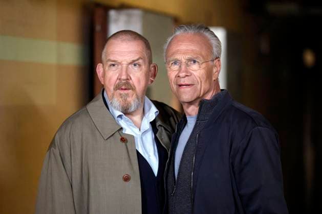 Die Tatort-Schauspieler Dietmar Bär (Freddy Schenk) und Klaus J. Behrendt (Max Ballauf) bei einem Fototermin zum 96. Kölner Tatort Die letzten Menschen von Köln in der U-Bahn-Station Kalk Post mit angrenzendem Bunker. Köln, 25.03.2025 NRW Deutschland Copyright: xChristophxHardtx